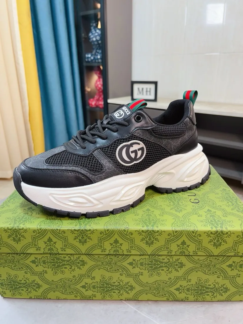 Men's shoes 💰458🌹🌹[GUCCI] Gucci's new lace-up casual men's shoes are on the market first, and the materials and workmanship are superior to all versions on the market. The highest quality shipped first-layer cowhide with imported original perforated materials➕Genuine leather lining, privately molded soft outsole, high foot comfort, imported special materials highlight the brand's unique charm, high-end customization 38-44